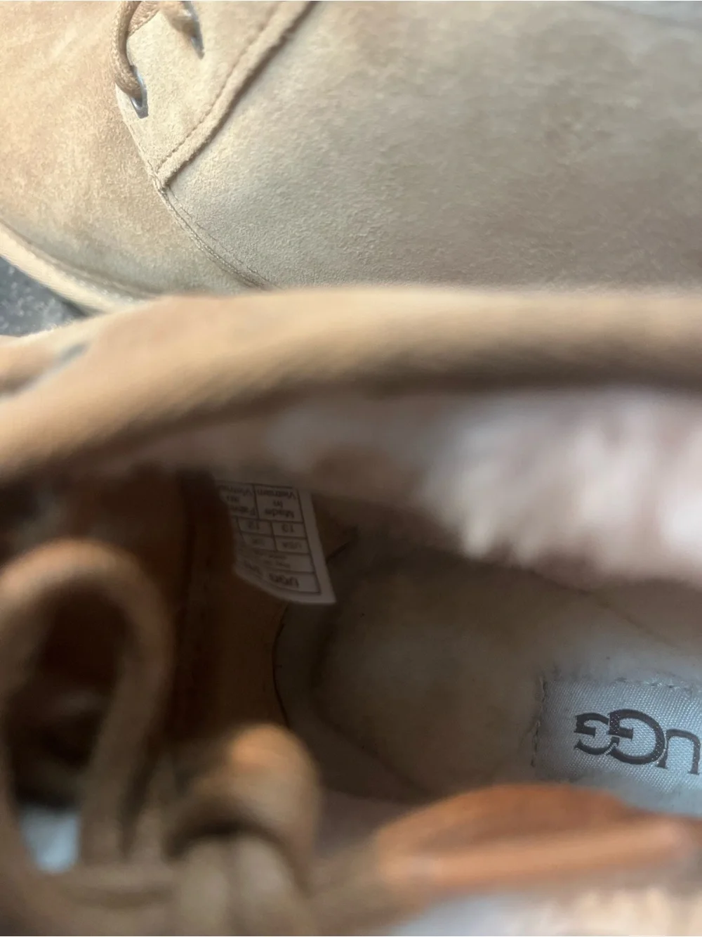 UGG Neumel Boot 'Chestnut'  model is 3236